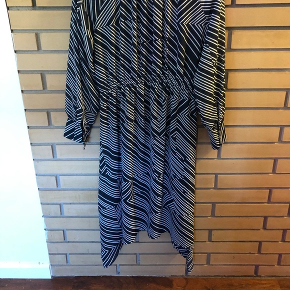 H&M- Casual Striped Midi Dress - Picture 3 of 5